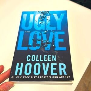 Colleen Hoover Ugly Love Paperback